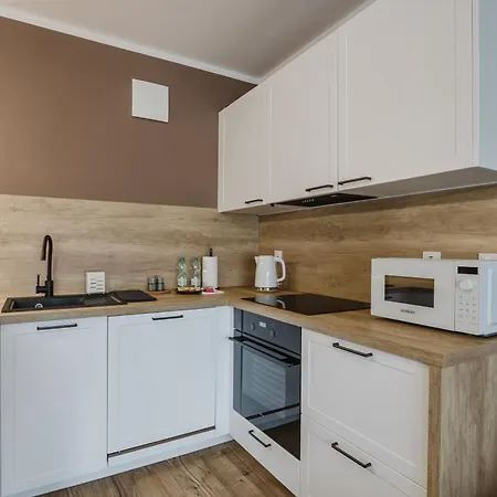 Lasek Marcelinski Deluxe Poznaň